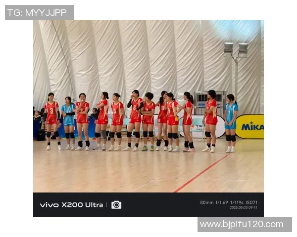 重庆排球队创新包夹战术引领新潮流提升竞技水平