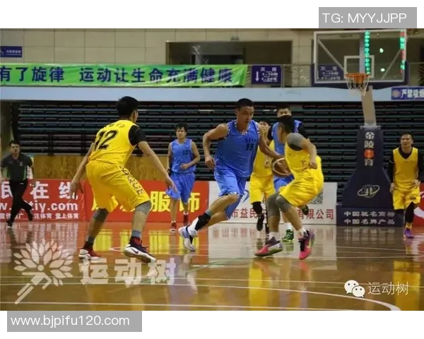 重庆篮球队以51分领跑冠军赛积分榜展现强劲实力和团队合作精神