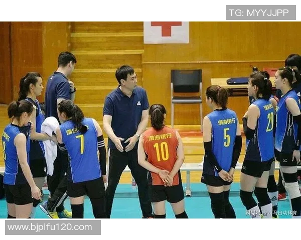 重庆排球队与上海排球队技术对抗赛后分析与总结 重庆排球队与上海排球队技术对抗赛后分析与总结