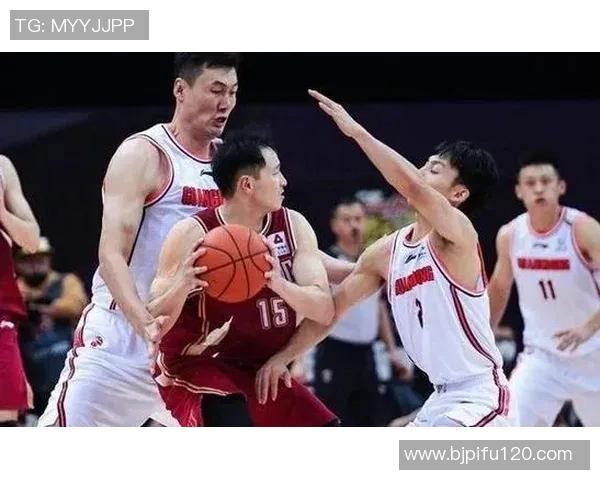 重庆网球队在世锦赛积分榜中以89分稳居第一名展现强劲实力