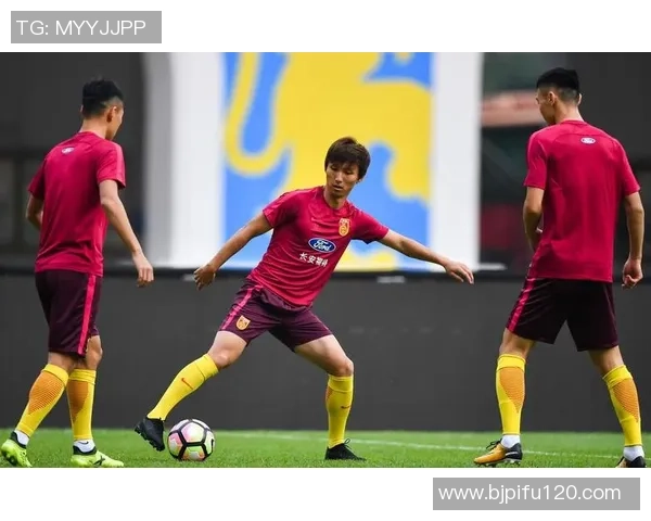 重庆足球队实力飙升创造历史新高引发球迷热议