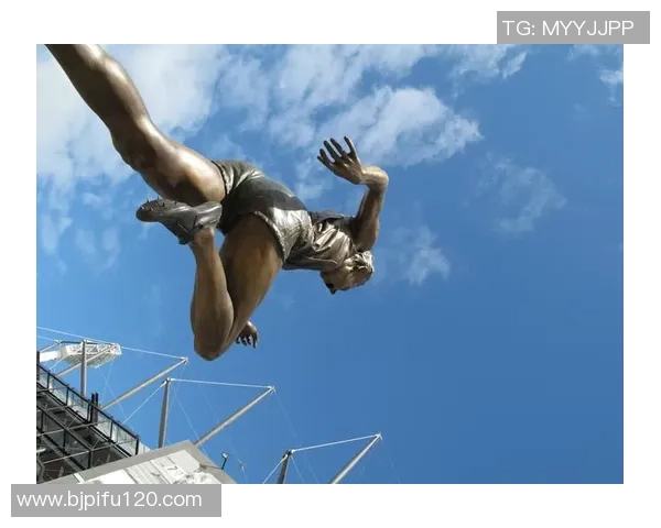 足球明星裤裆凸起照片引发热议网友热衷讨论运动员魅力与形象问题 足球明星裤裆凸起照片引发热议网友热衷讨论运动员魅力与形象问题