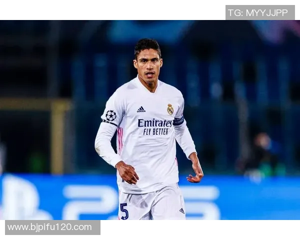 全球25位足球明星的传奇故事与辉煌成就全解析